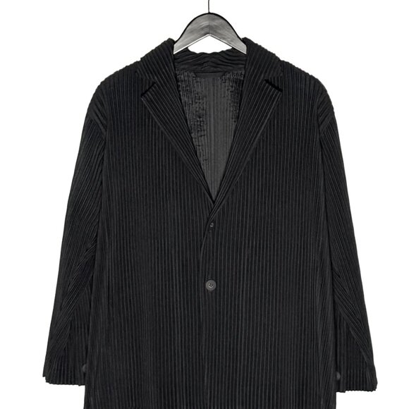 Homme Plissé Issey Miyake Black Pleated Blazer - Picture 1 of 9